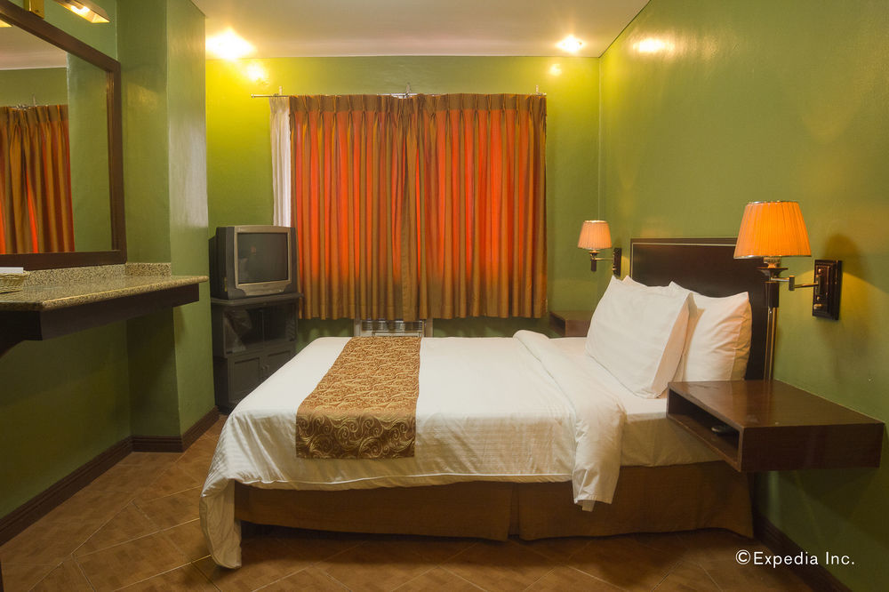 Fernandina 88 Suites Hotel Quezon City Bagian luar foto