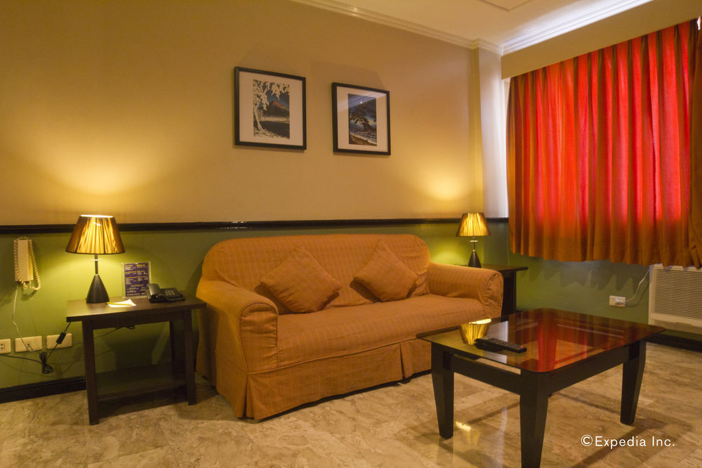 Fernandina 88 Suites Hotel Quezon City Bagian luar foto