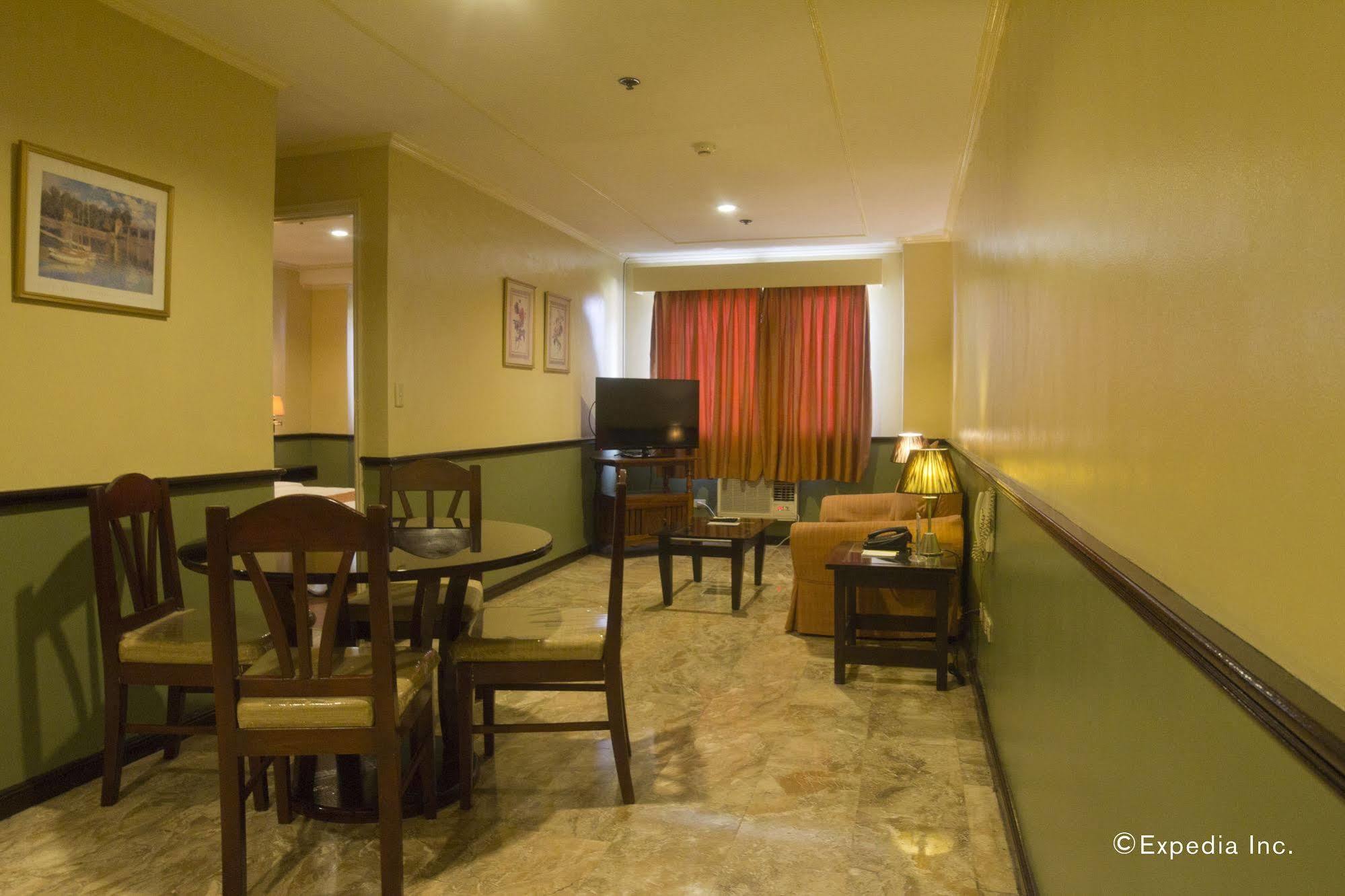 Fernandina 88 Suites Hotel Quezon City Bagian luar foto